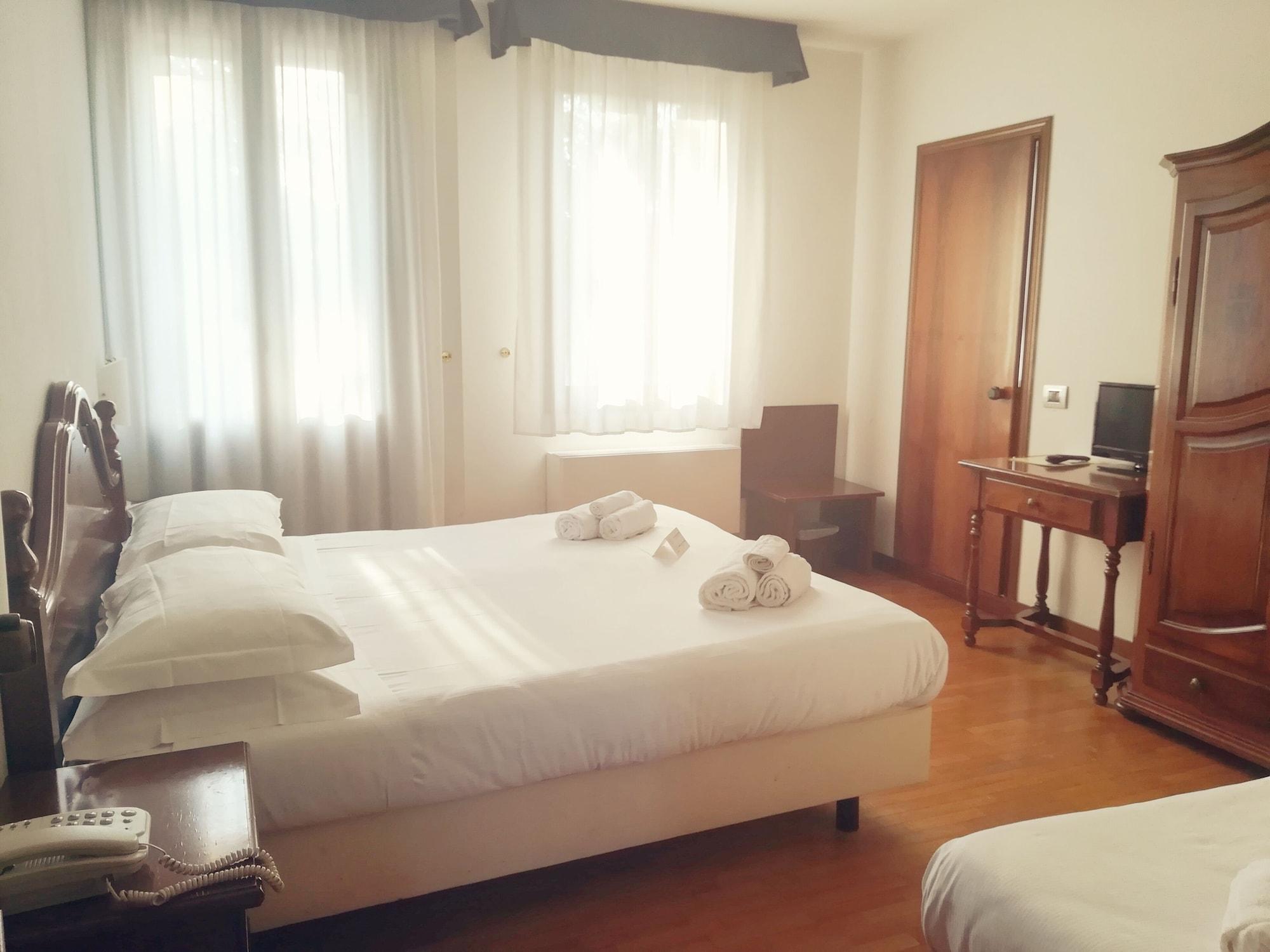 Hotel Scala Treviso Luaran gambar