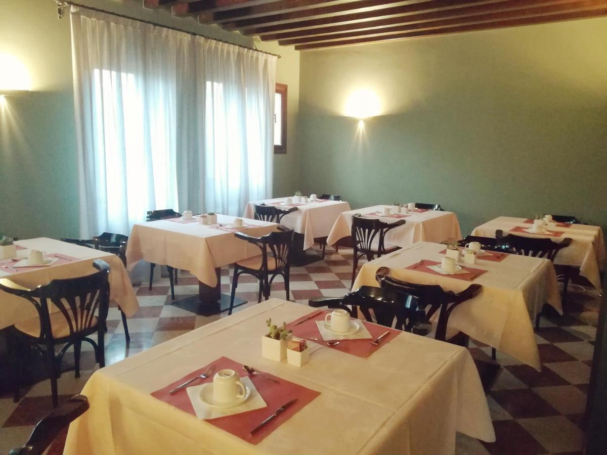 Hotel Scala Treviso Luaran gambar